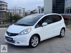 MAKYAJLI OTOMATİK CAM TAVANLI HONDA JAZZ FUN 180.000 KM