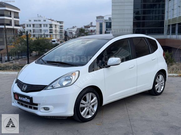 MAKYAJLI OTOMATİK CAM TAVANLI HONDA JAZZ FUN 180.000 KM