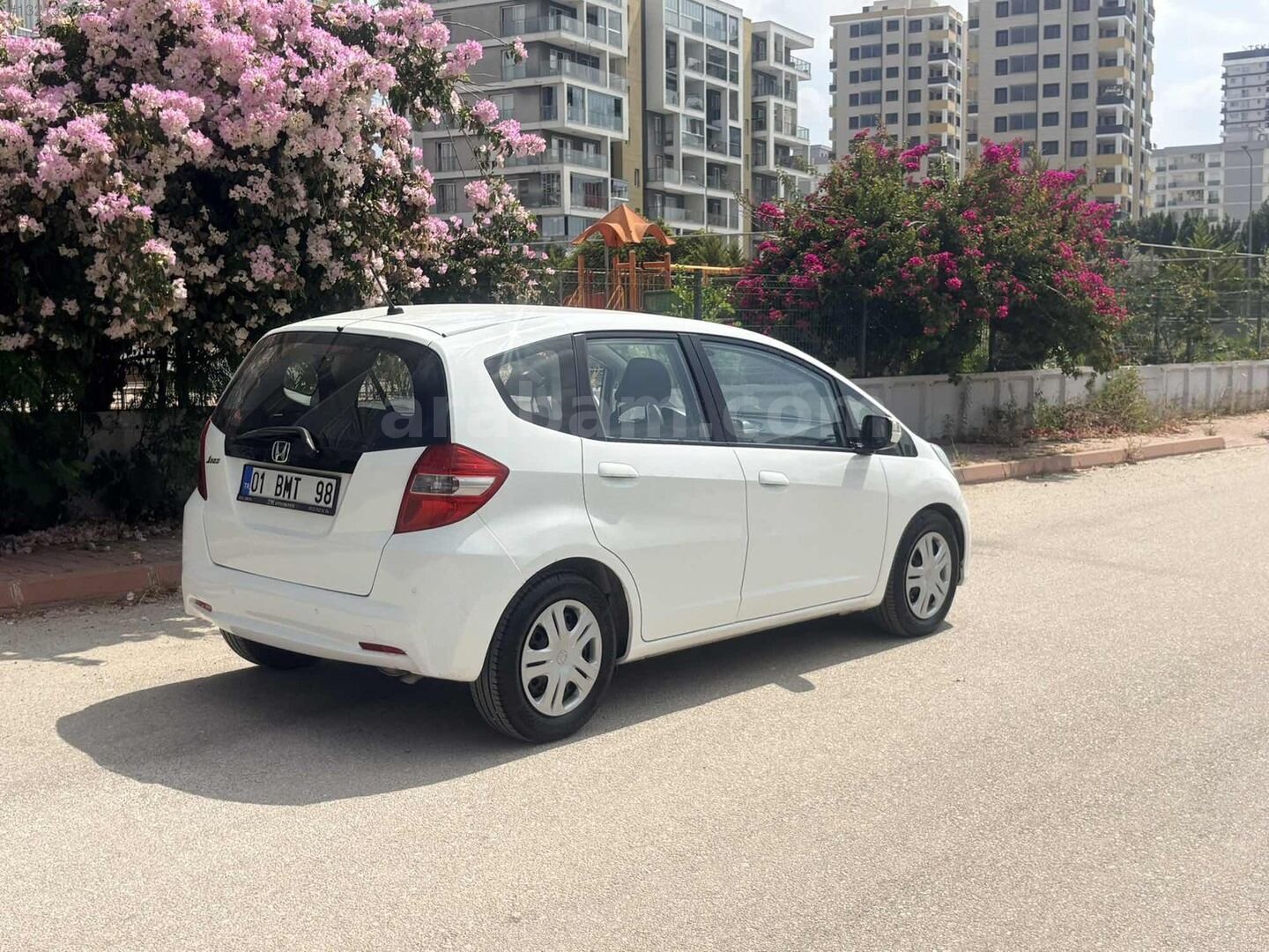 Galeriden Honda Jazz 1.4 Joy 2012 Model Adana 115.000 km Beyaz 4
