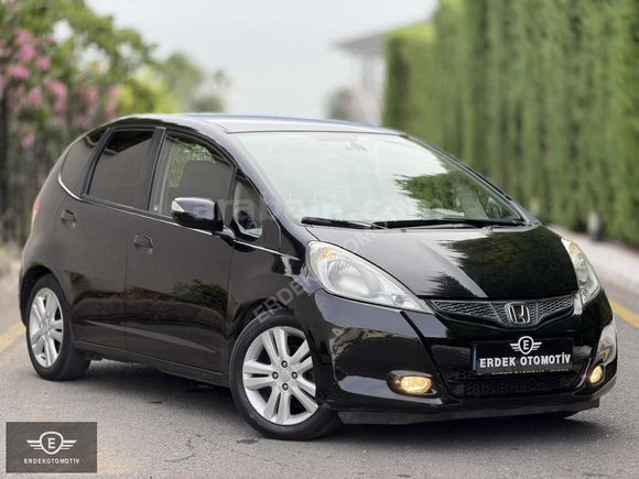 137.000 KM'de TAM OTOMATİK 2012 HONDA JAZZ 1.4 FUN CAM TAVAN