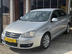 FIRSAT DÜŞÜK KM FULL BAKIMLI GERİ GÖRÜŞ KAMERALI OTOMATİK JETTA