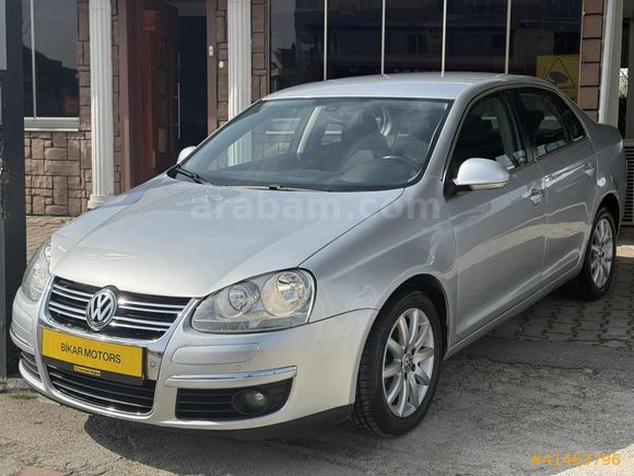 FIRSAT DÜŞÜK KM FULL BAKIMLI GERİ GÖRÜŞ KAMERALI OTOMATİK JETTA