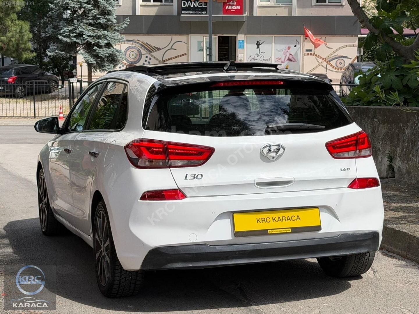 Galeriden Hyundai i30 1.6 CRDi Elite Plus Smart 2017 Model İstanbul 203.000 km Beyaz 5