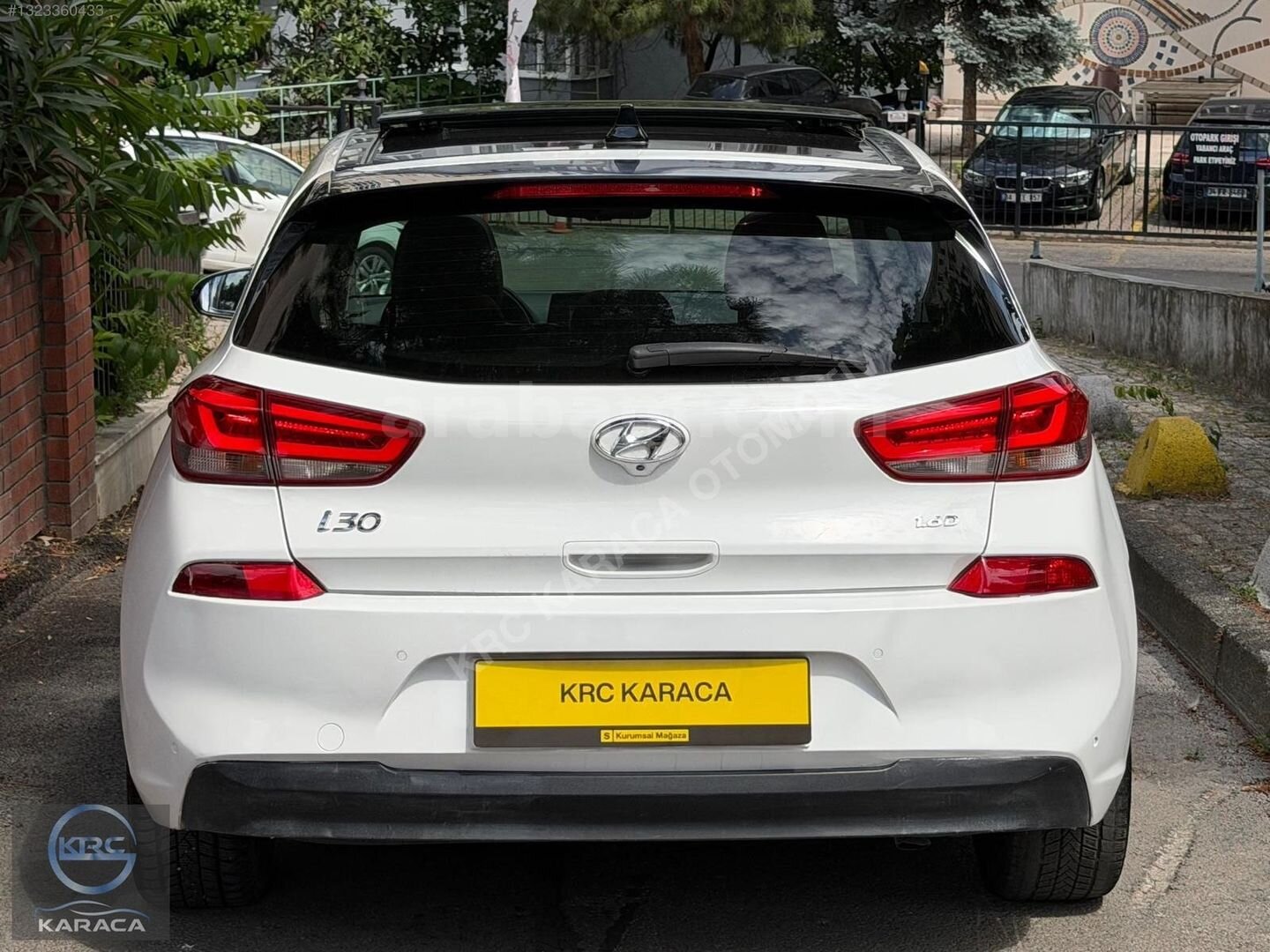 Galeriden Hyundai i30 1.6 CRDi Elite Plus Smart 2017 Model İstanbul 203.000 km Beyaz 6
