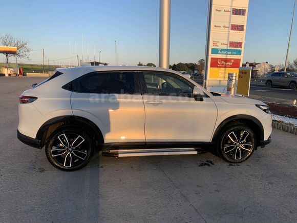 Sahibinden Honda HR-V 1.5 e-HEV Elegance 2025 Model 