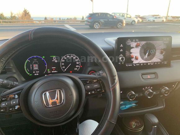 Sahibinden Honda HR-V 1.5 e-HEV Elegance 2025 Model 