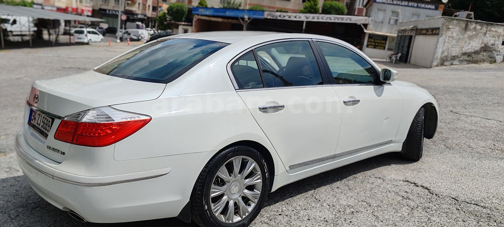 Sahibinden Hyundai Genesis 3.8 2010 Model İstanbul 110.773 km Beyaz 7