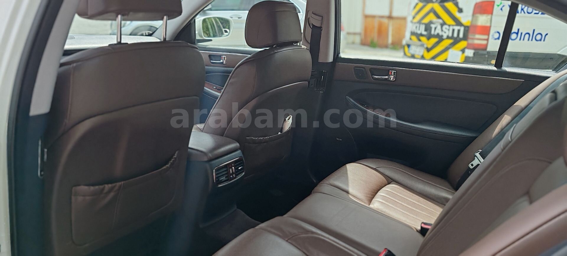 Sahibinden Hyundai Genesis 3.8 2010 Model İstanbul 110.773 km Beyaz 3