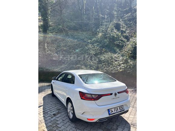 Sahibinden Renault Megane 1.3 TCe Joy 2022 Model 