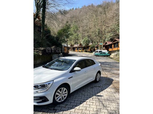 Sahibinden Renault Megane 1.3 TCe Joy 2022 Model 