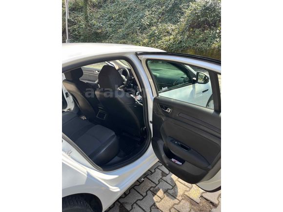 Sahibinden Renault Megane 1.3 TCe Joy 2022 Model 