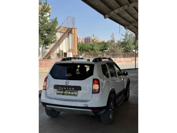 M.KARAKOYUN AUTO DAN Dacia Duster 1.5 dCi Laureate 2016 Model Şanlıurfa