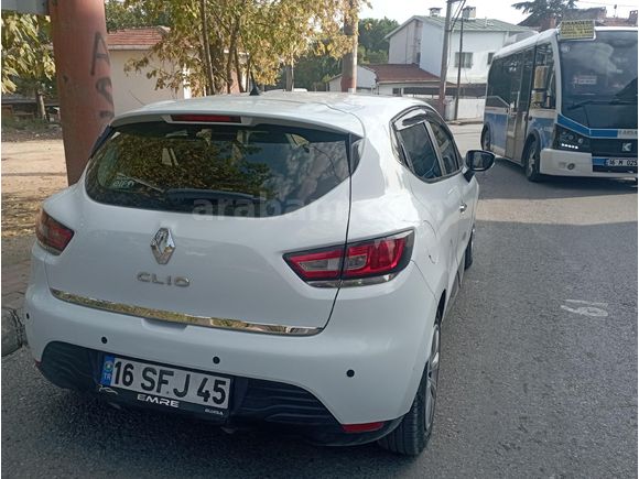 Sahibinden Renault Clio 1.2 Touch 2015 Model  120.000 km Beyaz