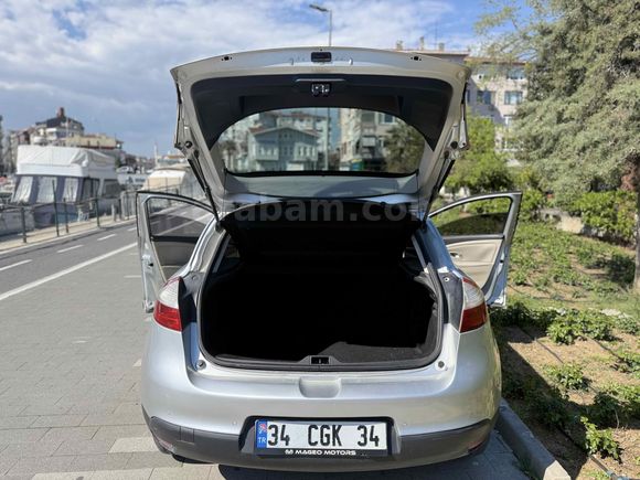 Sahibinden Renault Megane 1.6 Privilege 2010 Model 