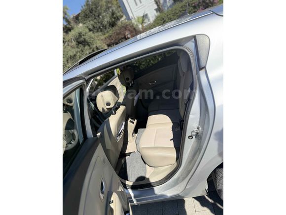 Sahibinden Renault Megane 1.6 Privilege 2010 Model 