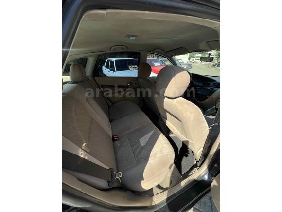Galeriden Ford Focus 1.6 Ghia 2000 Model Zonguldak