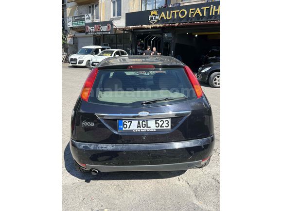Galeriden Ford Focus 1.6 Ghia 2000 Model Zonguldak