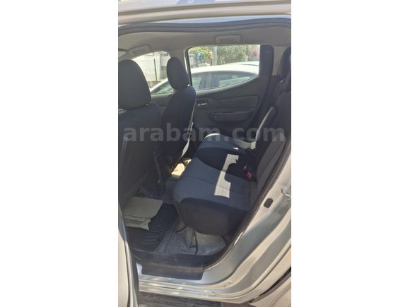 Sahibinden Mitsubishi L 200 4x2 Storm 2015 Model