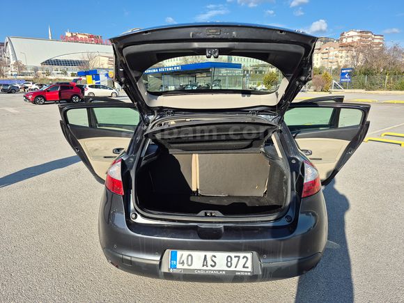 Sahibinden Renault Megane 1.5 dCi Dynamique 2010 Model