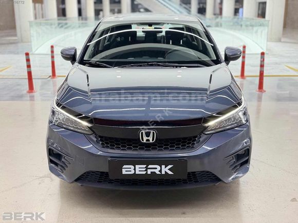 88.000 KM'DE 1.5 i-VTEC EXECUTİVE YETKİLİ SERVİS BAKIMLI HATASIZ