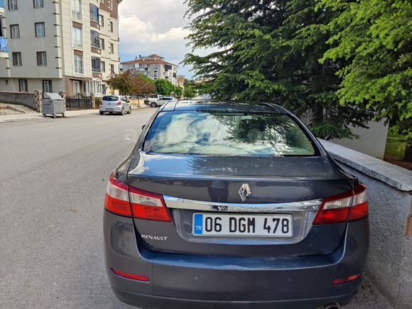 Memurdan Latitude 1.5 dCi Executive (Full)