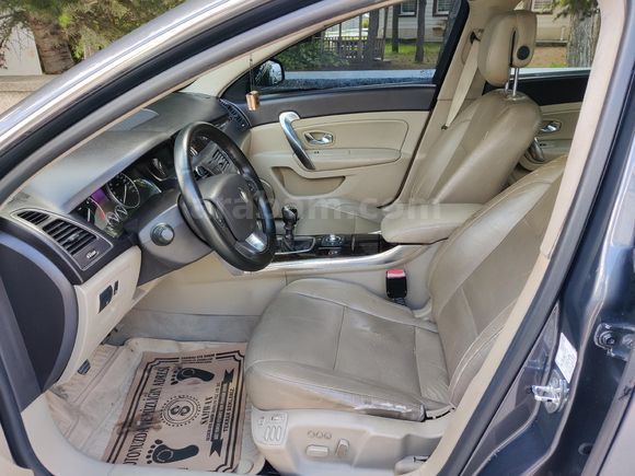 Memurdan Latitude 1.5 dCi Executive (Full)