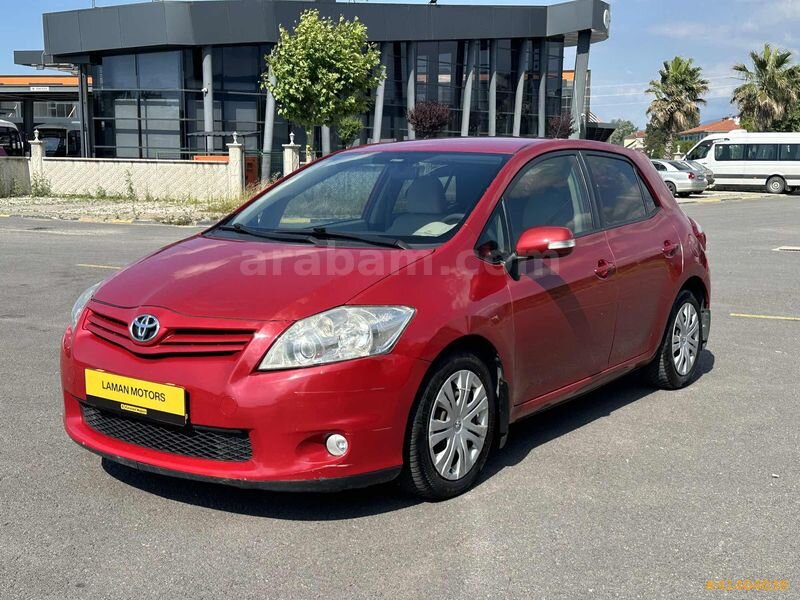 Galeriden Toyota Auris 1.6 Comfort Extra 2011 Model Sakarya 139.500 km Kırmızı