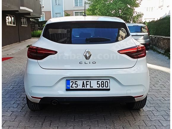 Sahibinden Renault Clio 1.0 TCe Touch 2023 Model 