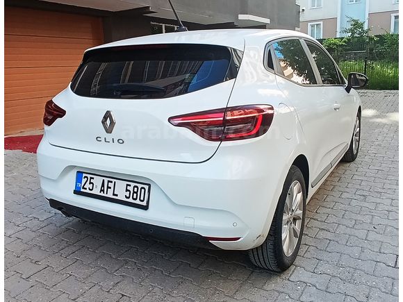 Sahibinden Renault Clio 1.0 TCe Touch 2023 Model 