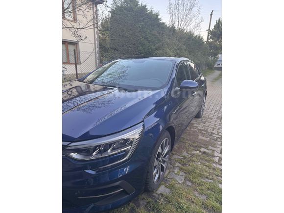İlk Sahibinden Hatasız Boyasız Renault Megane 1.3 TCe Icon 2025 Model 