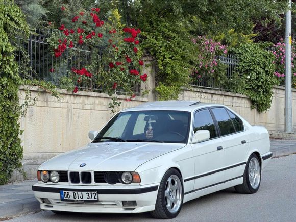 E34 1993 MODEL 520i 2.8 STROKER