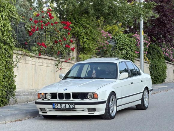 E34 1993 MODEL 520i 2.8 STROKER