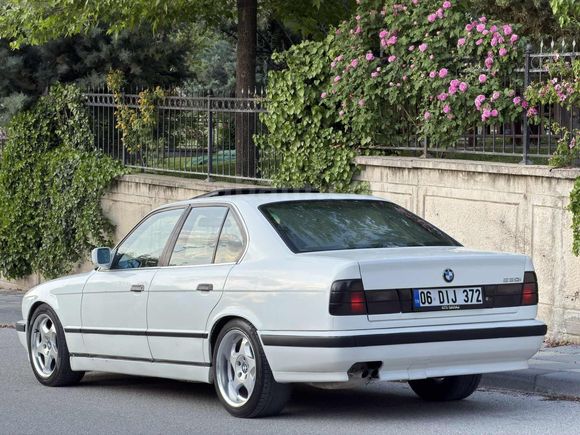 E34 1993 MODEL 520i 2.8 STROKER