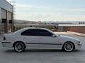 KURULI DÜZEL E39 5.20i CAM GİBİ