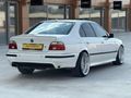 KURULI DÜZEL E39 5.20i CAM GİBİ