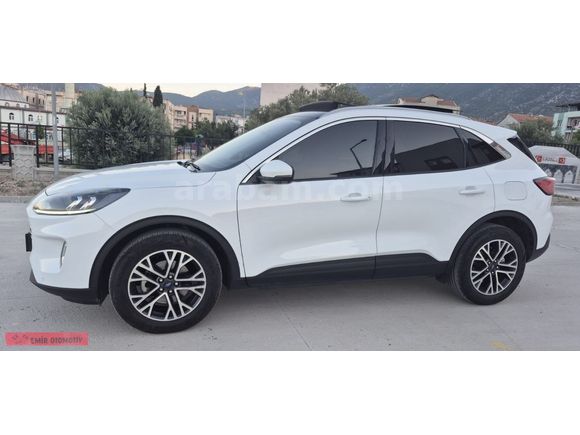 20 BİN KMDE 1.5 ECOBOOST TİTANİUM AÇILIR CAM TVN HYLT