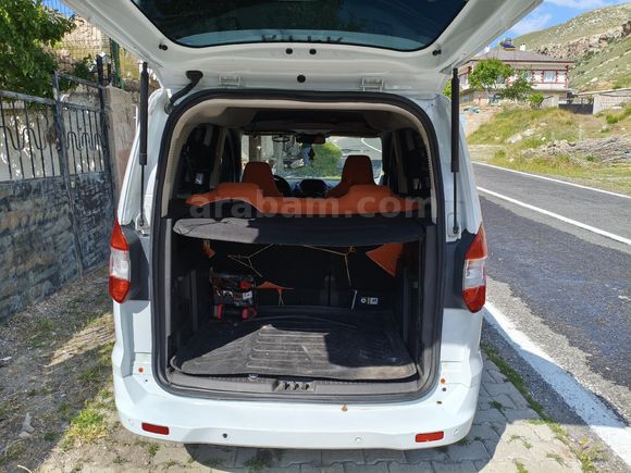 Sahibinden Ford Tourneo Courier 1.5 TDCi Titanium Plus 2019 Model