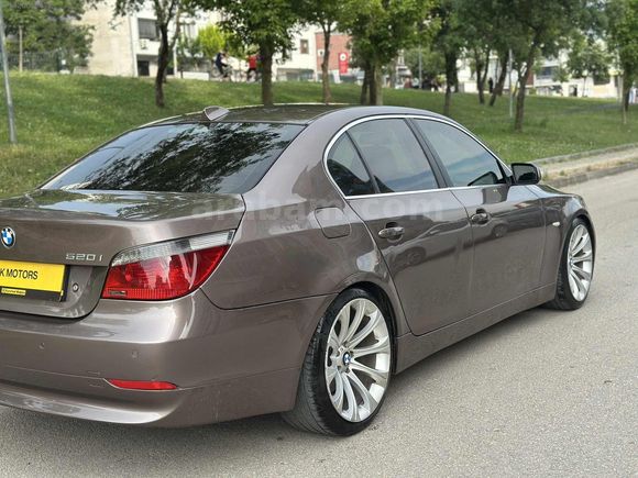 TEK DEĞİŞEN BMW 5.20 İ