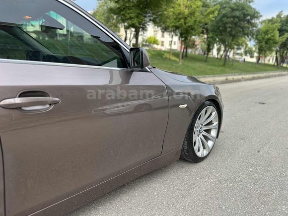 TEK DEĞİŞEN BMW 5.20 İ