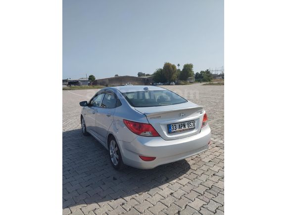 Sahibinden Hyundai Accent Blue 1.4 CVVT Mode Plus 2013 Model