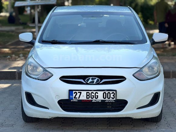 TEMİZ UYGUN FİYATLI HUNDAİ ACCENT BLUE