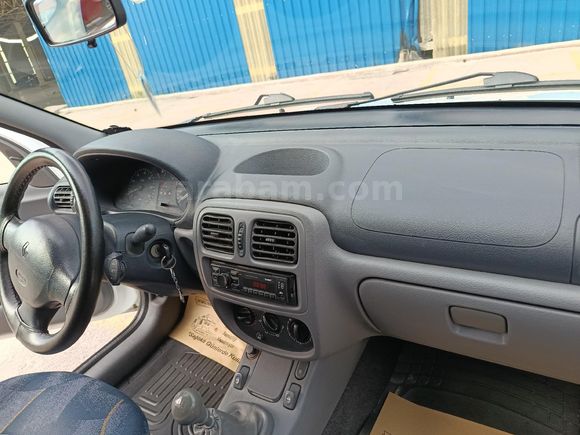 Hatasız Boyasız Clio 1.4 Expression 2002 Model