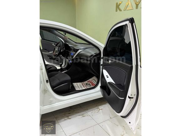 KAYAR AUTO`dan 2011 MODEL MASRAFSIZ AİLE ARACI ACCENT BLUE