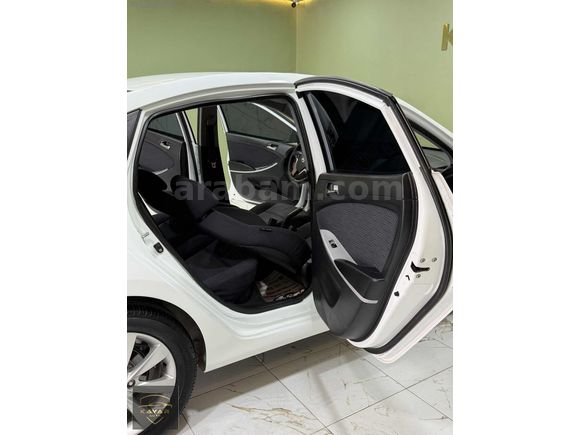 KAYAR AUTO`dan 2011 MODEL MASRAFSIZ AİLE ARACI ACCENT BLUE