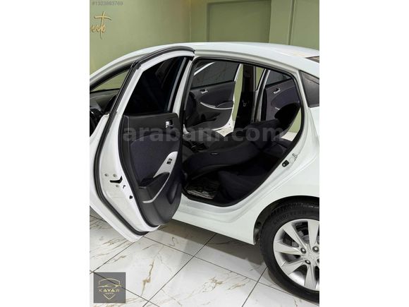 KAYAR AUTO`dan 2011 MODEL MASRAFSIZ AİLE ARACI ACCENT BLUE