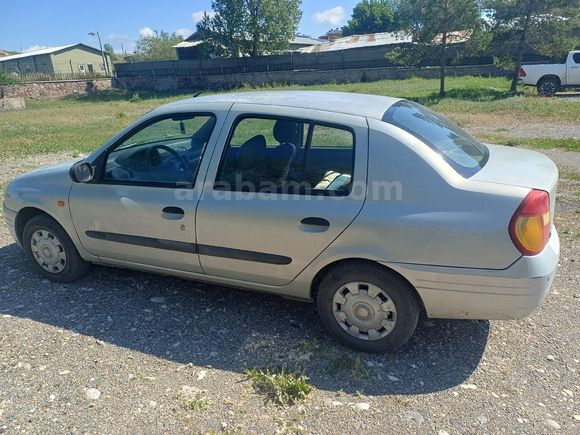 Sahibinden Renault Clio 1.4 RNA 2000 Model