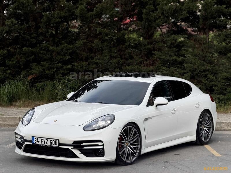Galeriden Porsche Panamera Diesel 2012 Model İstanbul 232.000 km Beyaz