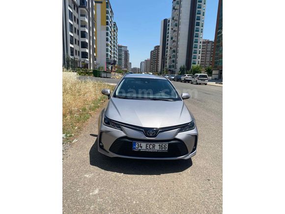 Sahibinden Toyota Corolla 1.8 Hybrid Flame 2021 Model 