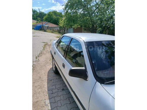 Sahibinden Opel Vectra 1.8 GL 1993 Model 