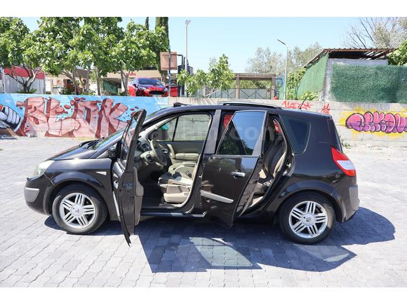 Sahibinden Renault Scenic 1.6 Privilege 2005 Model 